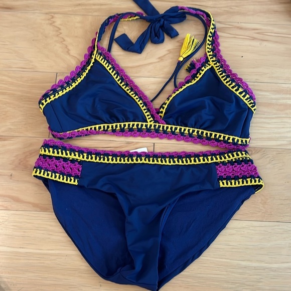 Becca scenic route bikini - Picture 2 of 8